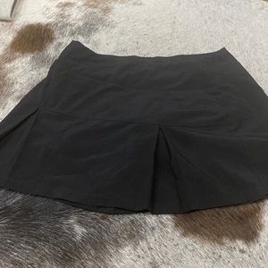 Etonic tennis or golf skirt